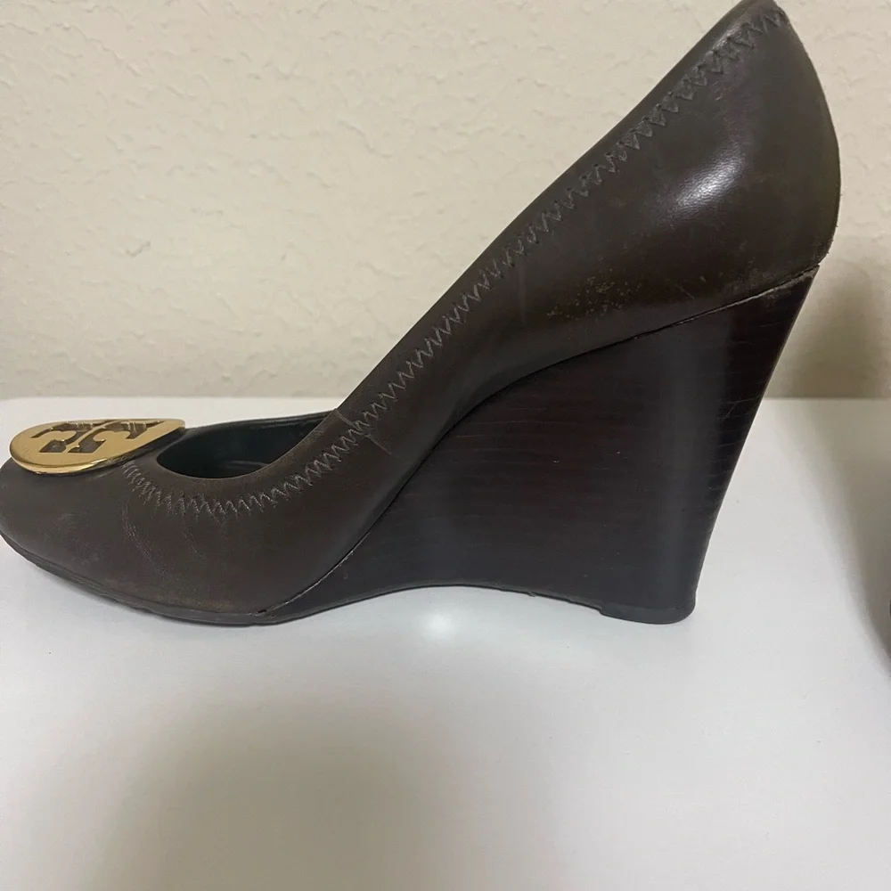 ✨💫 Tory Burch Brown Wedge Shoes 👠 💫✨ - Picture 3 of 11
